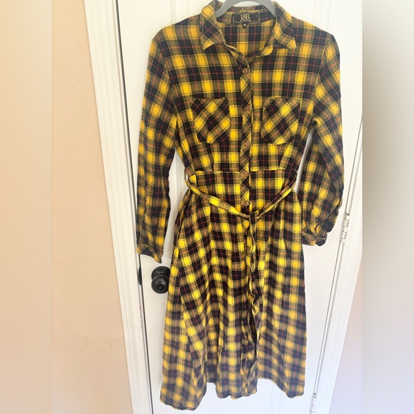 L&B Dresses & Skirts - L&B Yellow Plaid Button-Up Belted 100% Cotton Dress Western Cowgirl Medium